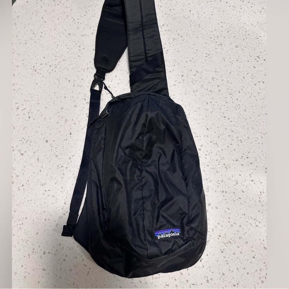 Patagonia Ultralight Black Hole 8L Sling Bag